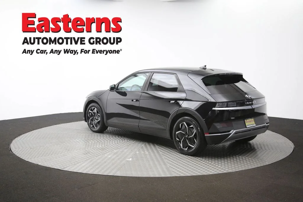 Used 2024 Black Hyundai SEL image 62
