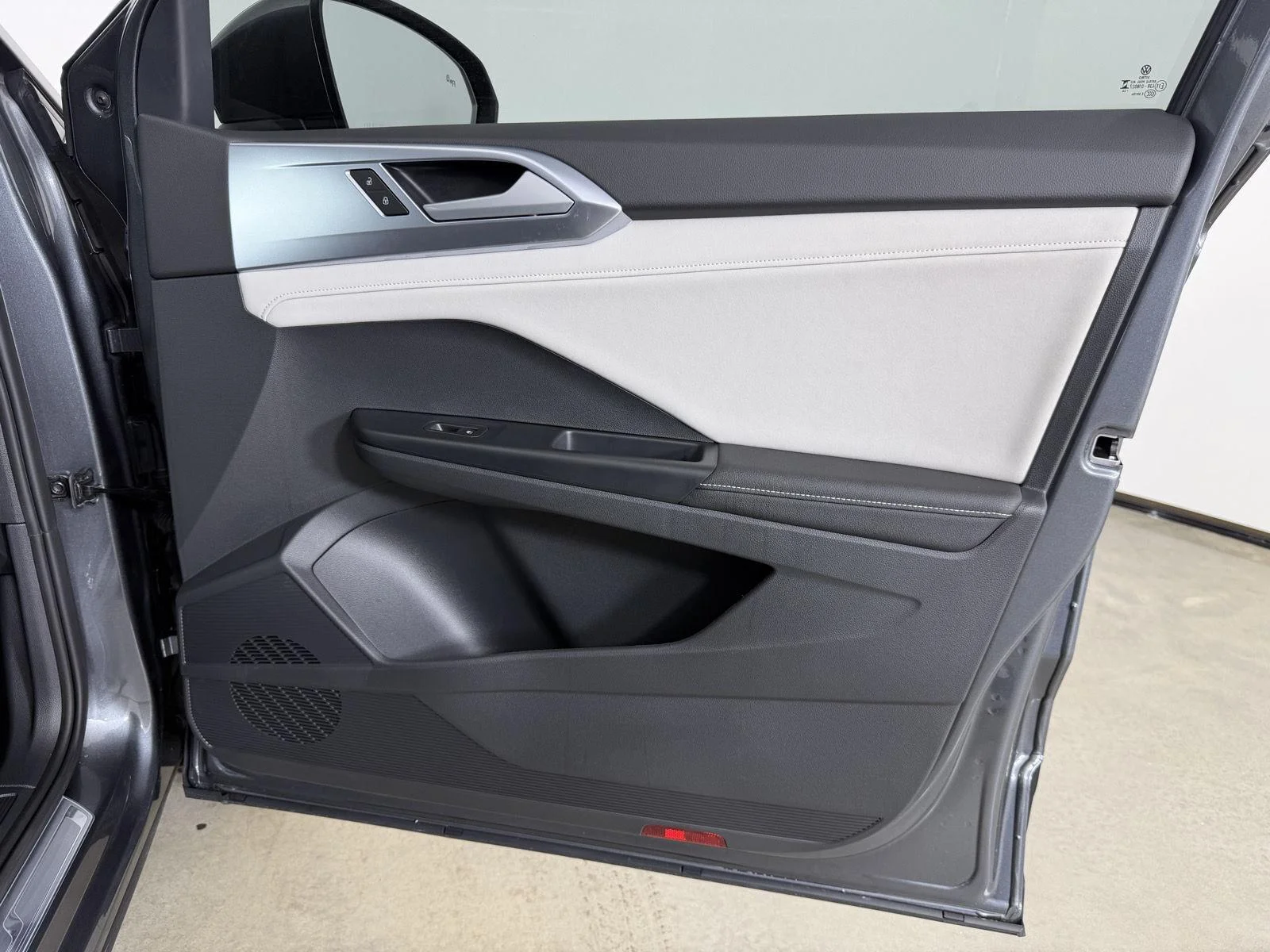 New 2026 GRAY Volkswagen SE image 15