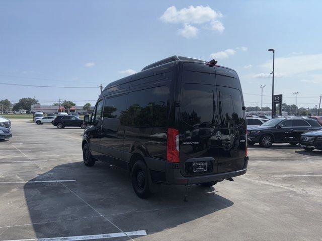 New 2025 Obsidian Black Metallic Mercedes-Benz 144" WB Passenger image 13