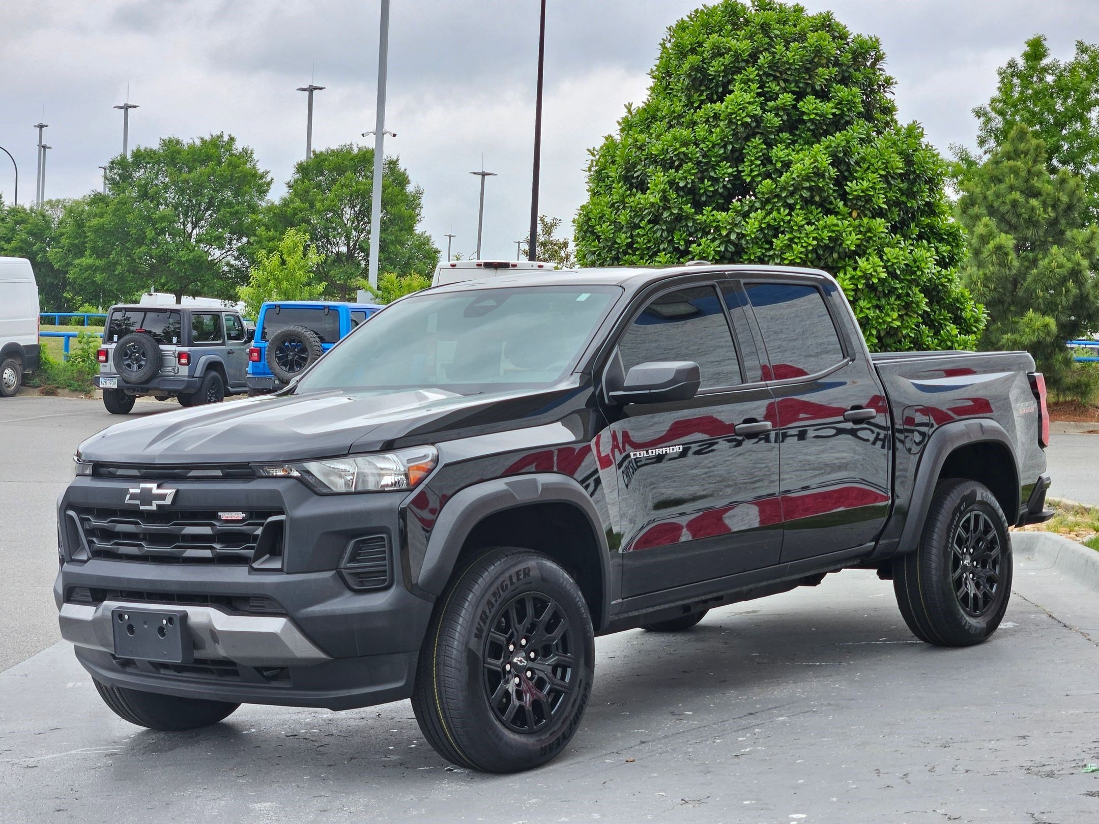 Used 2023 Black Chevrolet 4WD Trail Boss image 3