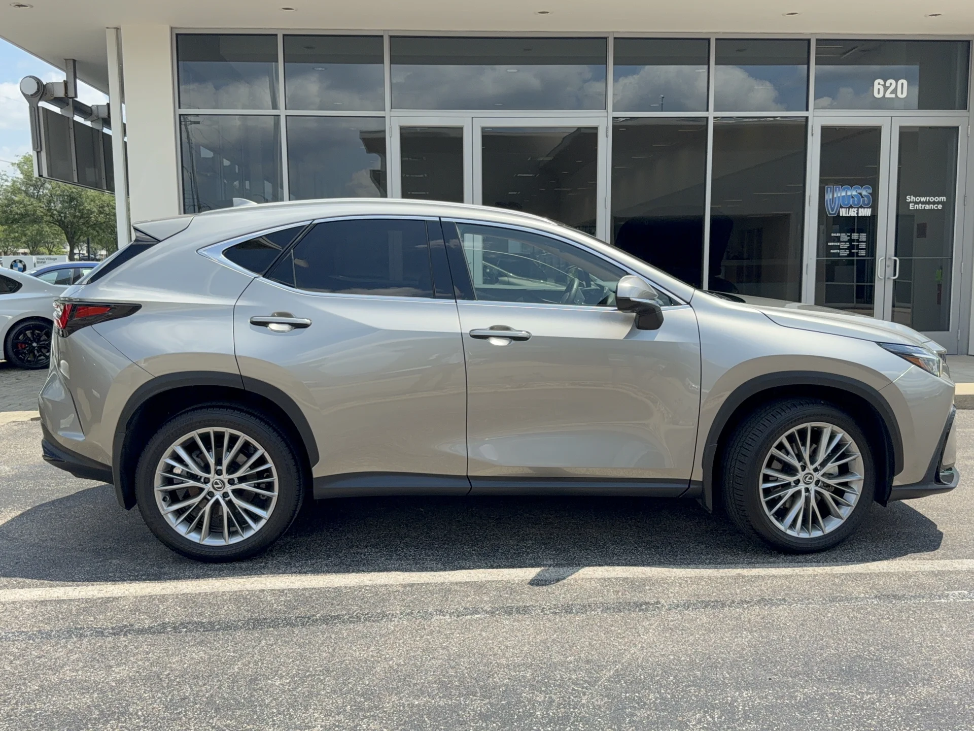 Used 2024 Atomic Silver Lexus Luxury image 2