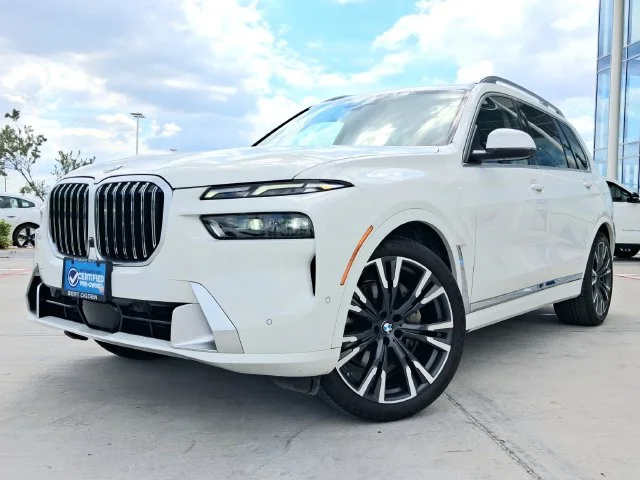 Used 2023 White BMW xDrive40i image 2