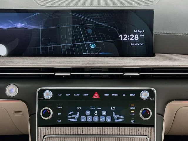 New 2026 Green Genesis 2.5T Select image 16