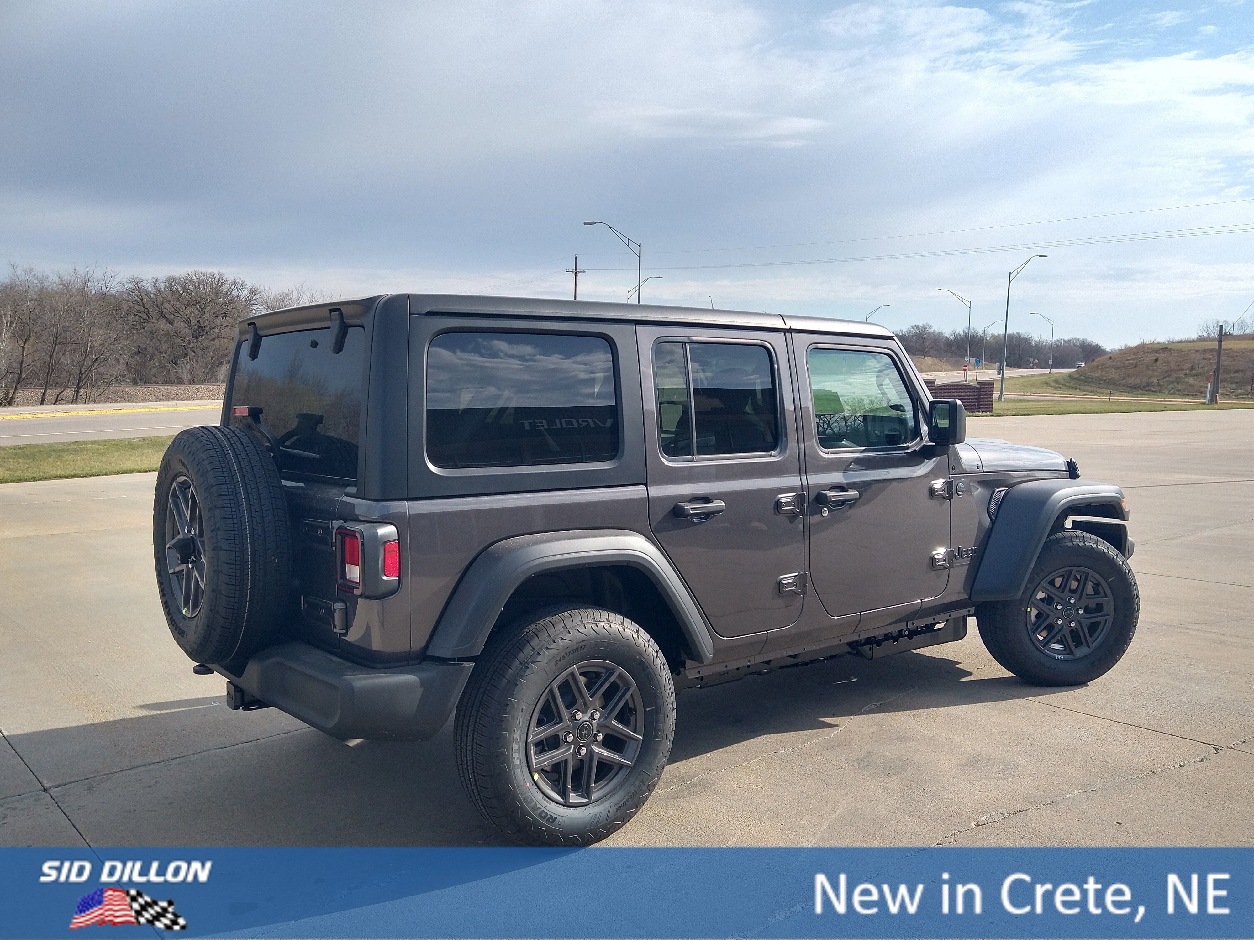 New 2026 Granite Crystal Metallic Clear-Coat Exterior Paint Jeep Sport image 11