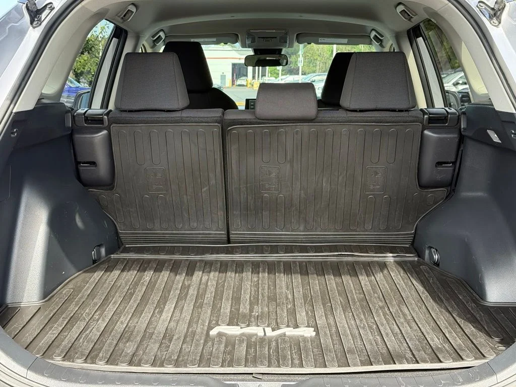Used 2019 Silver Toyota LE image 11