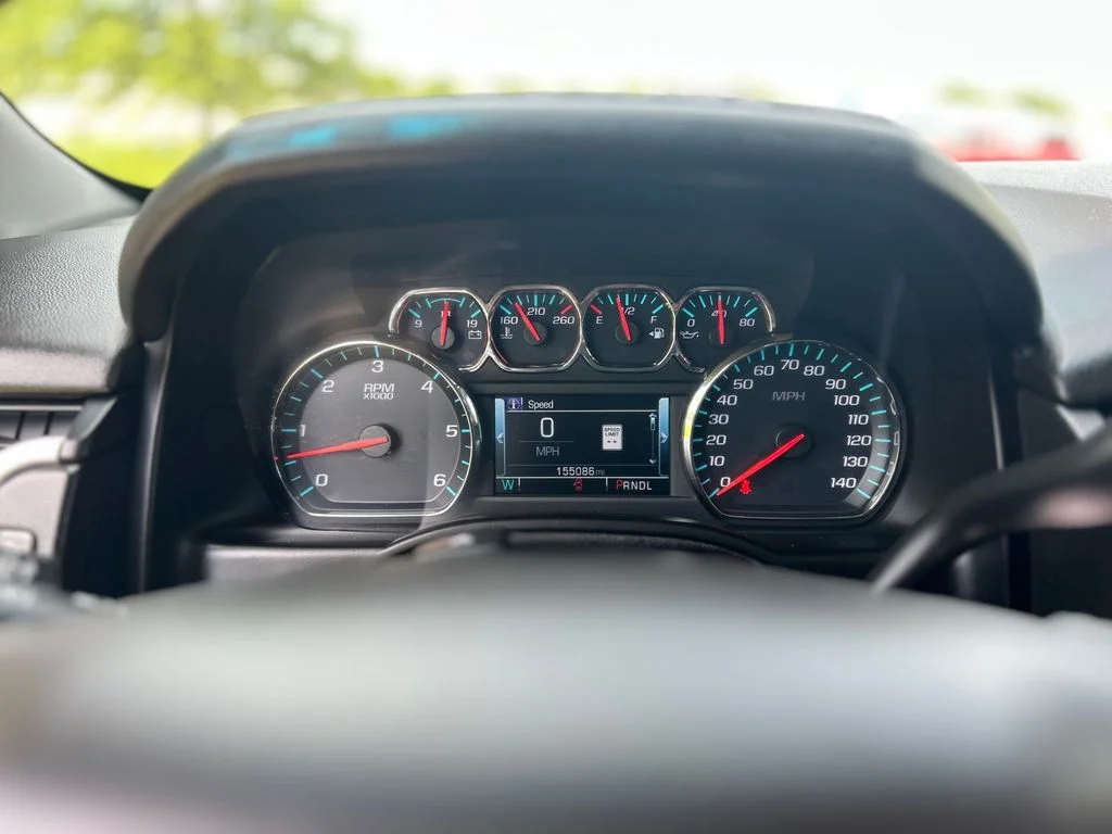Used 2019 Black GMC SLT image 25