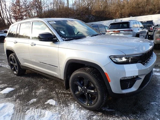 New 2025 Silver Jeep Limited image 9