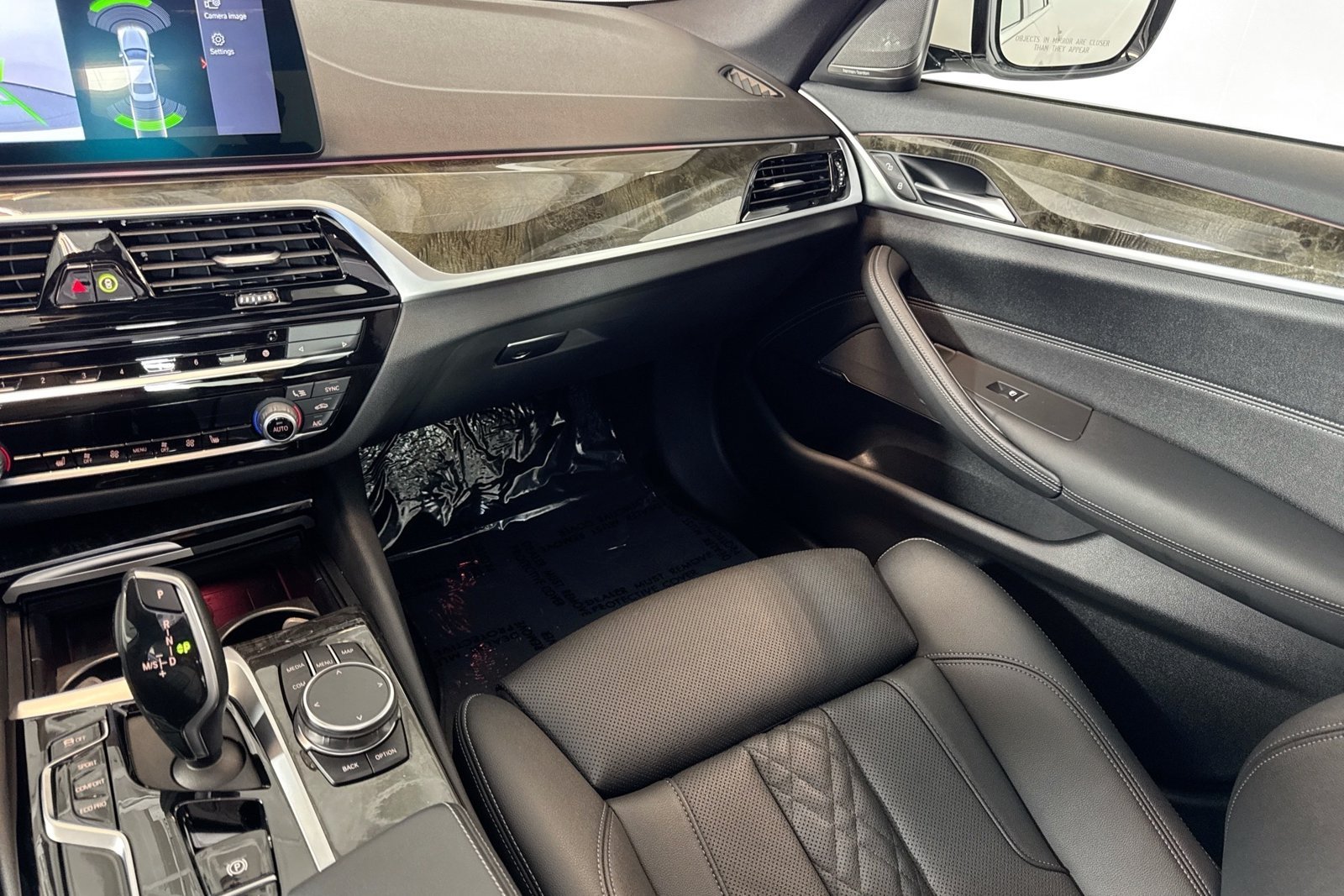 Used 2023 Alpine White BMW 540i image 22
