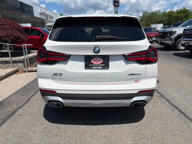 Used 2023 White BMW xDrive30i image 4