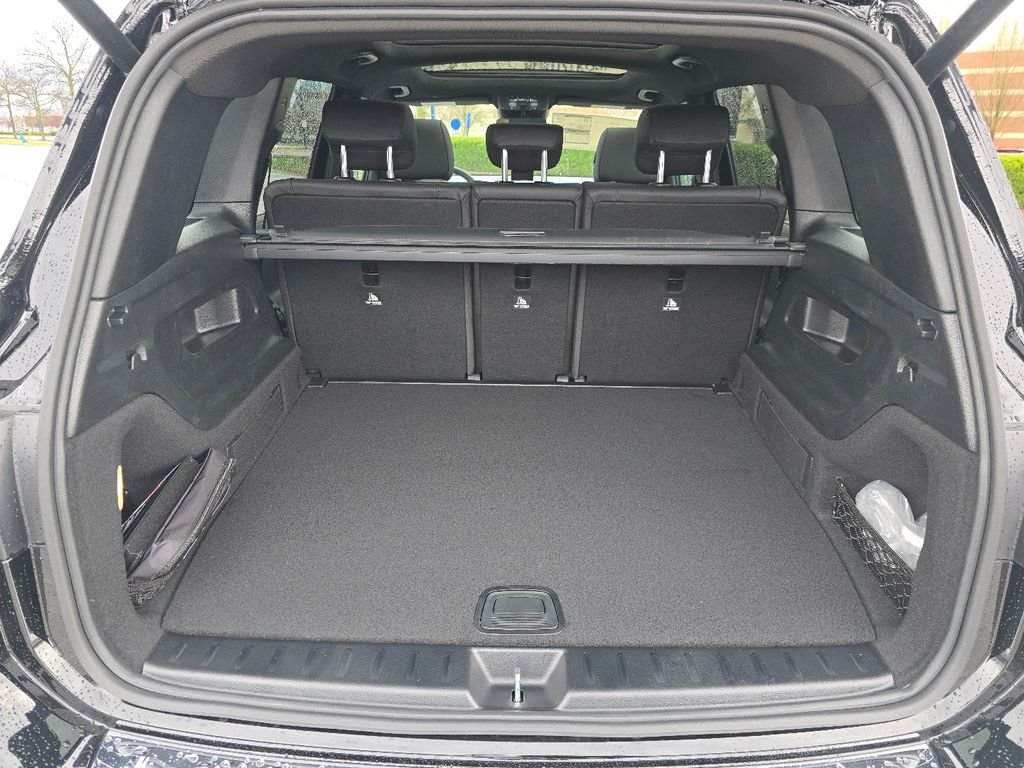 New 2026 Night Black Mercedes-Benz GLB 250 image 18