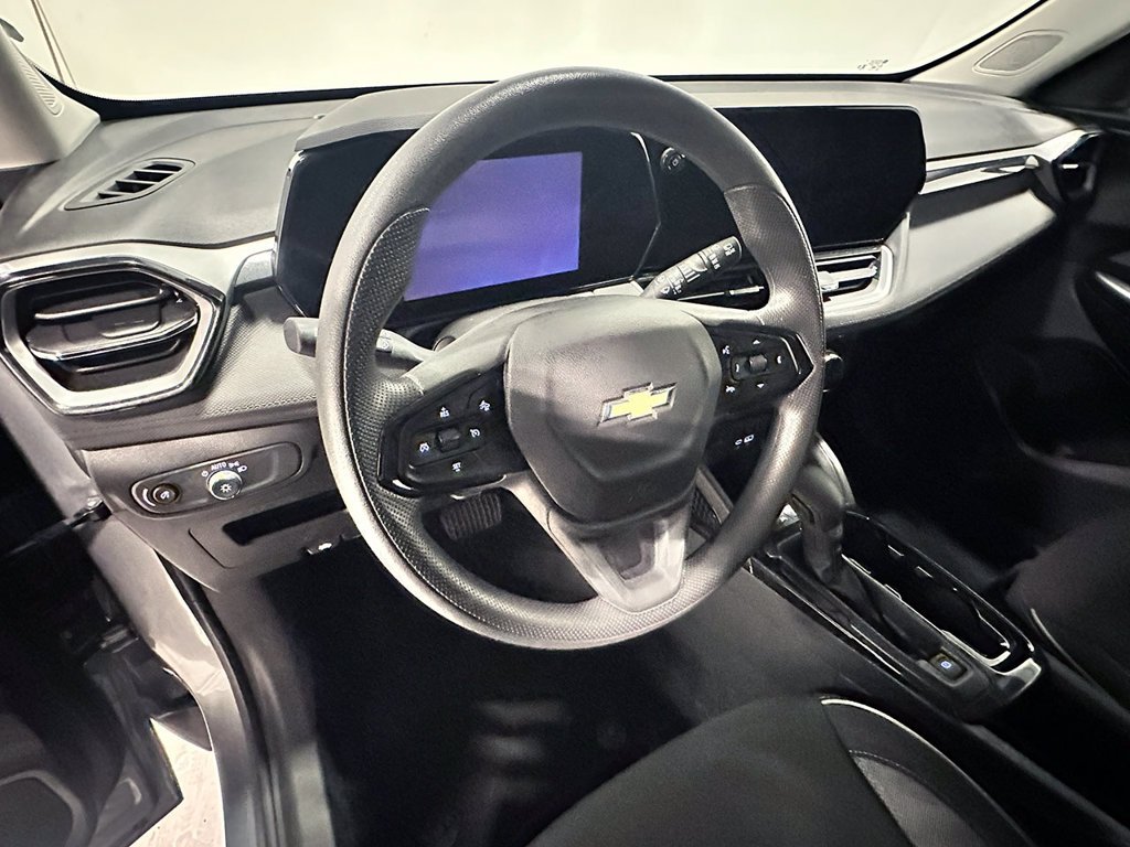 Used 2024 Gray Chevrolet LT image 20
