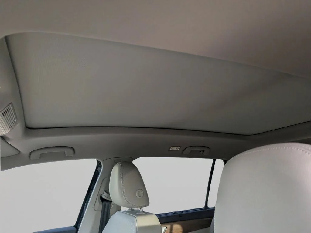 New 2026 Black Volkswagen 2.0T SE w/Technology image 20