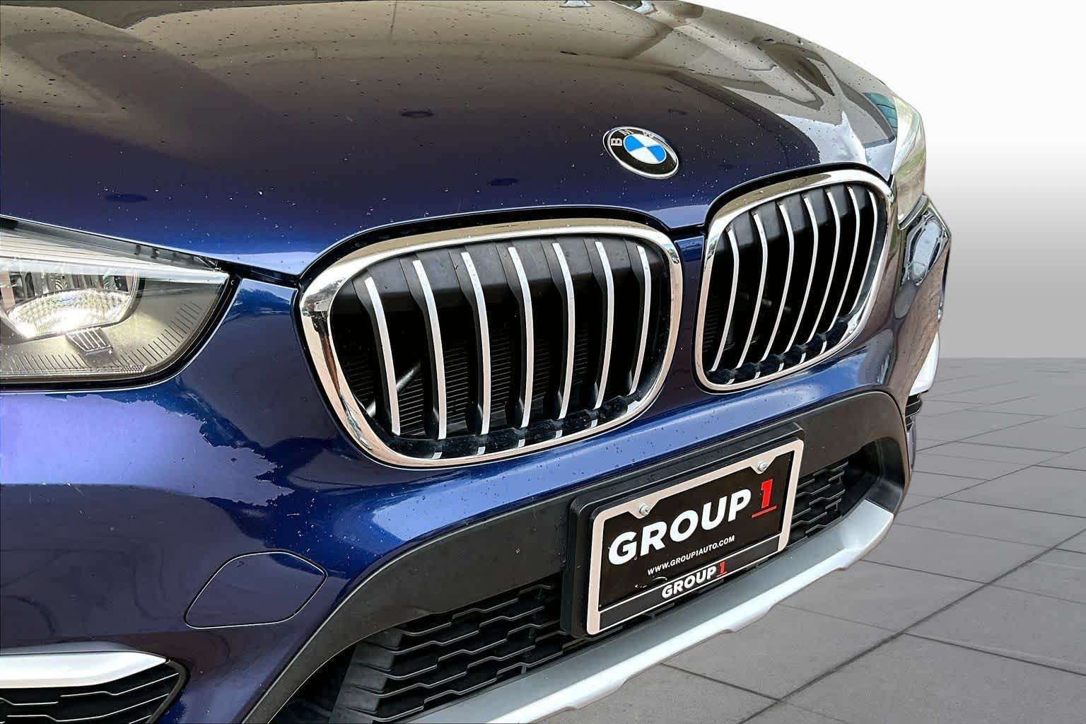 Used 2018 Mediterranean Blue Metallic BMW xDrive28i image 28