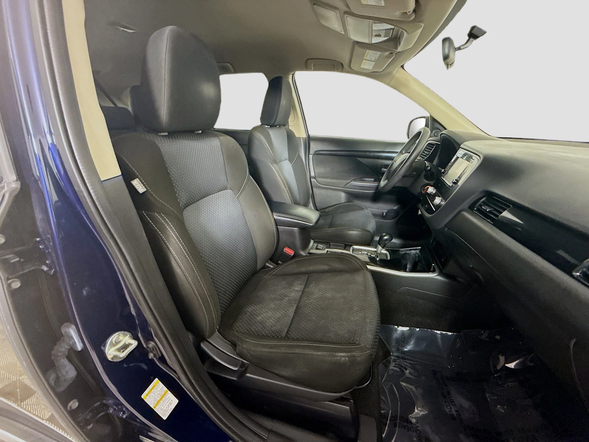Used 2020 Cosmic Blue Metallic Mitsubishi ES image 24
