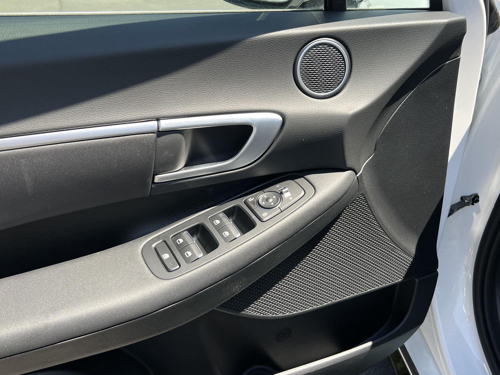 2026 Hyundai Sonata SEL - Photo 30