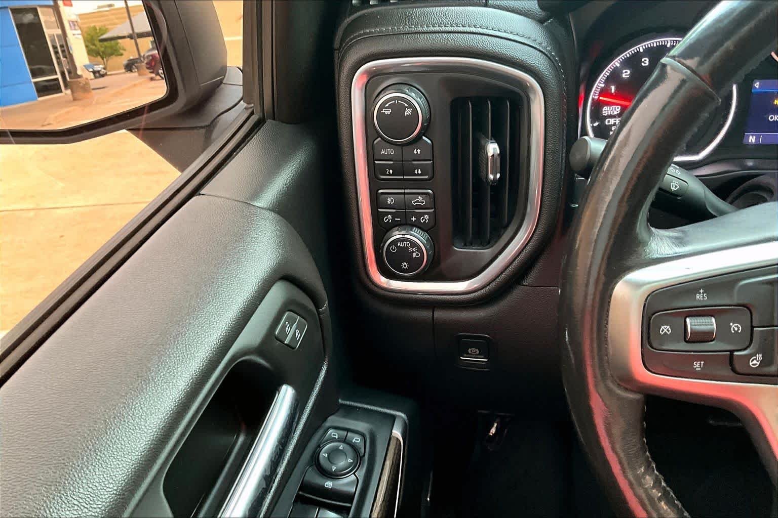 Used 2019 Summit White Chevrolet RST image 33
