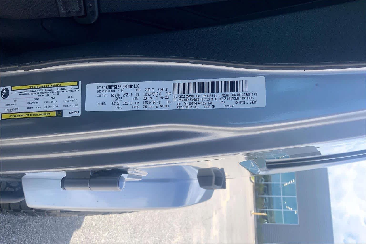 Used 2014 Billet Clearcoat Metallic Jeep Rubicon X image 31
