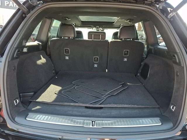 Used 2023 Diamond Black Jeep Summit image 29