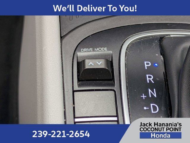 Used 2024 Green Hyundai SEL image 34