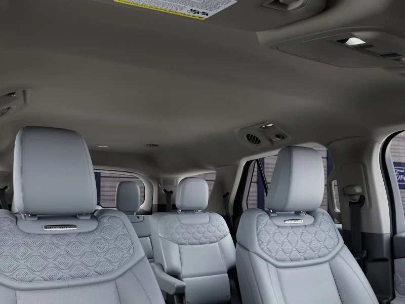 New 2027 Star White Metallic Tri-Coat Ford Platinum™ image 22