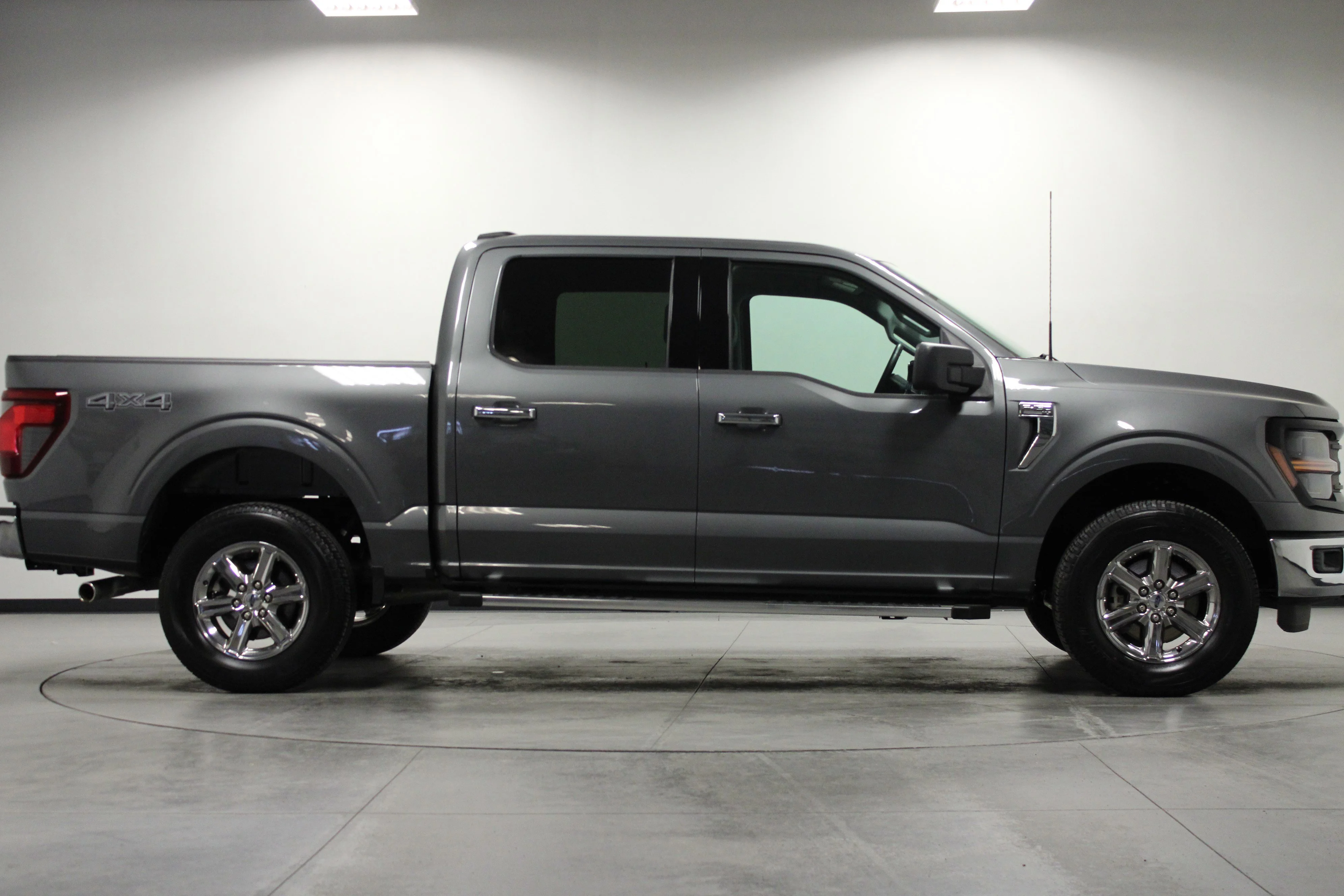Used 2025 Carbonized Gray Metallic Ford XLT image 3