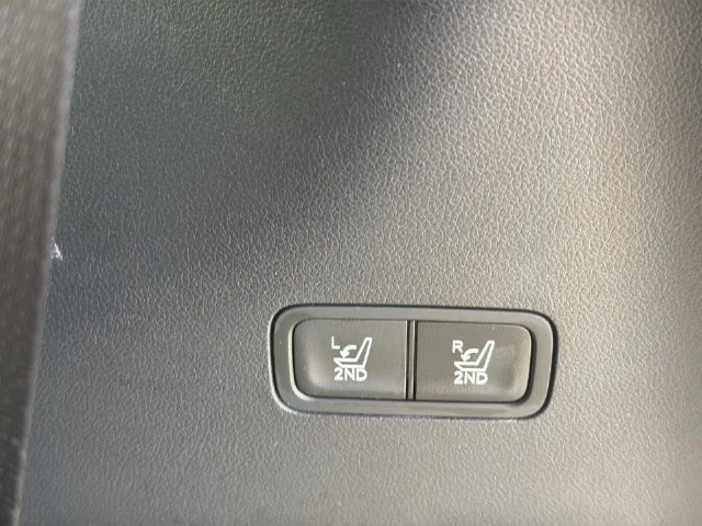 Used 2026 White Hyundai SEL image 39