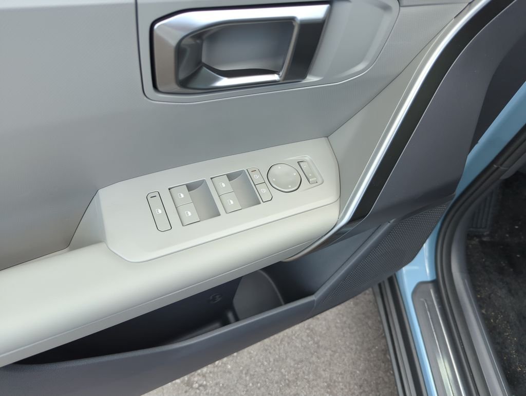 New 2027 Frost Blue / Black Roof Kia S image 19