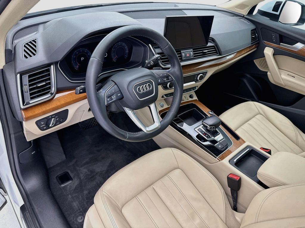 Used 2022 Glacier White Audi 45 S line Premium image 9