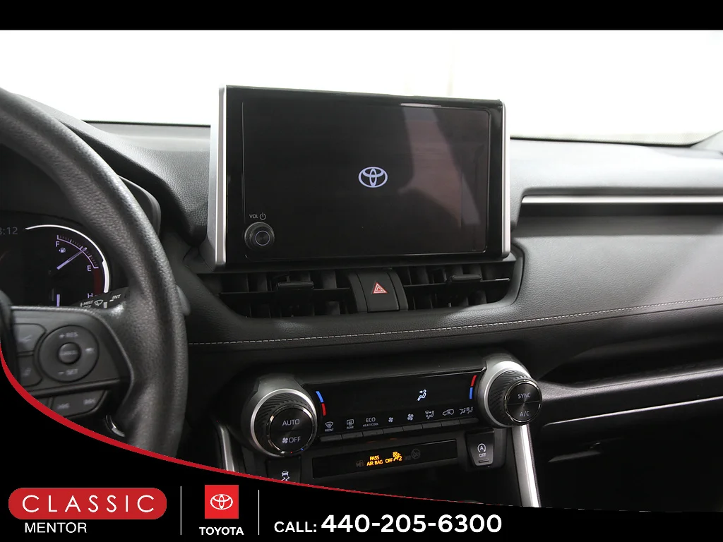 Used 2024 Ice Cap Toyota XLE image 9
