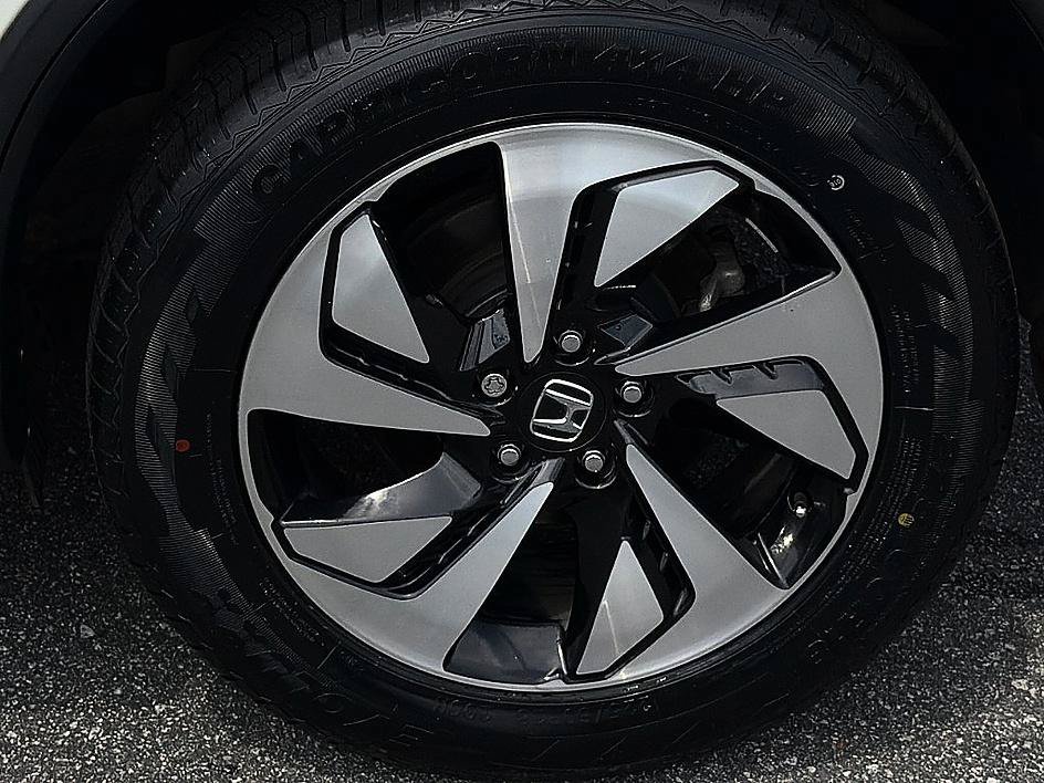 Used 2016 Diamond White Pearl Honda Touring image 6