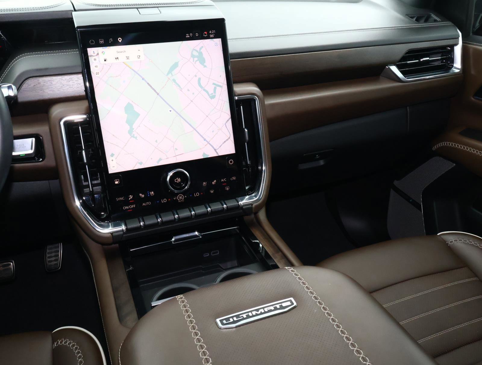 2025 GMC Yukon XL Denali Ultimate - Photo 12