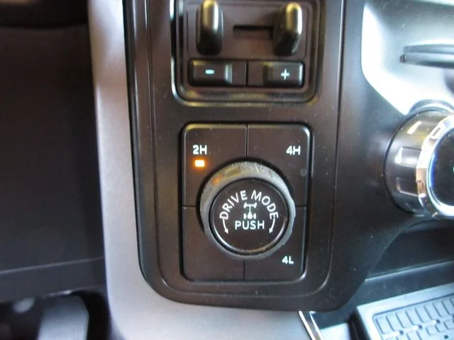 Certified Used 2025 Gray Metallic Ford XLT image 20