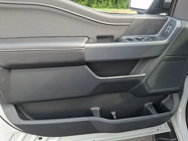 New 2026 Avalanche Ford XLT image 8