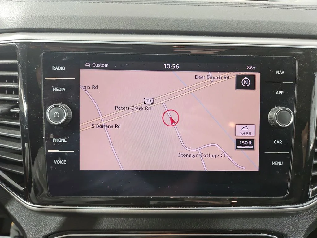 Used 2019 White Volkswagen SEL image 20