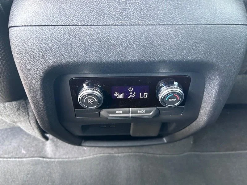 2026 GMC Acadia Elevation - Photo 10