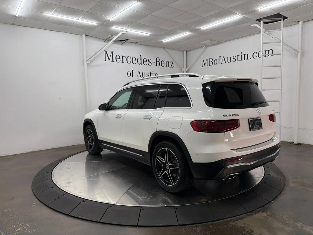New 2026 White Mercedes-Benz GLB 250 image 5