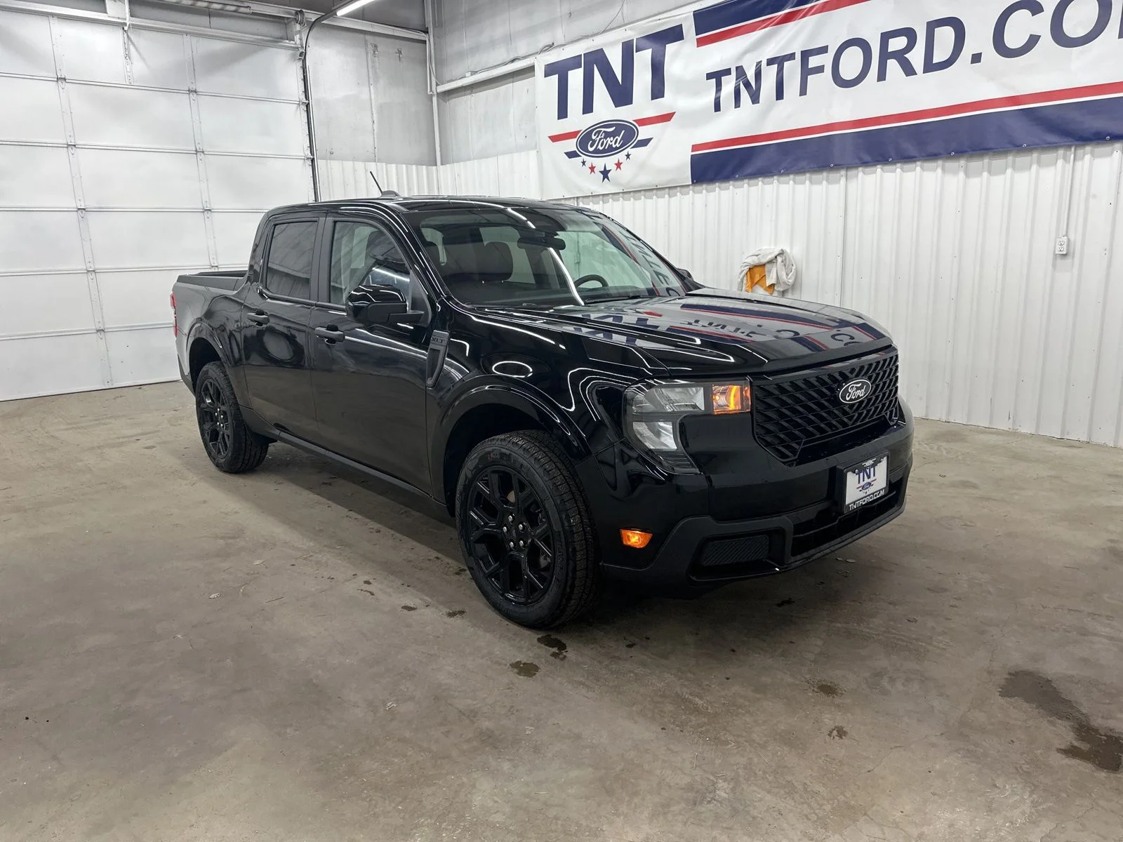 New 2025 Shadow Black Ford XLT image 2
