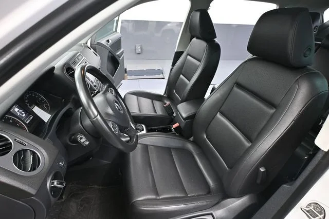 2013 Volkswagen Tiguan SE - Photo 21