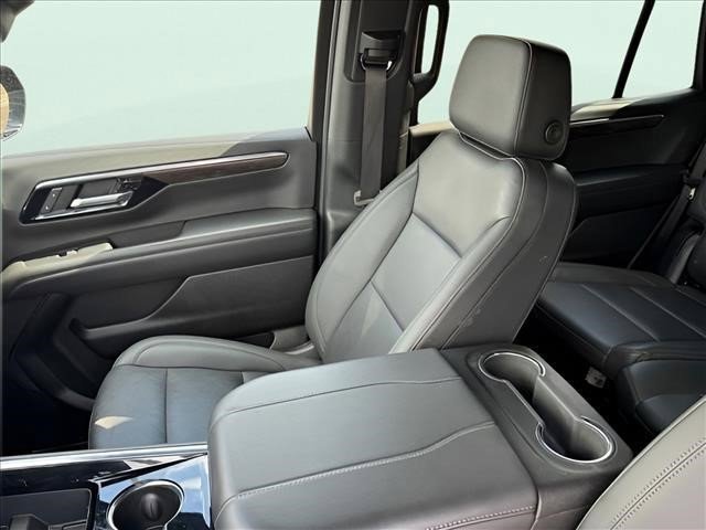 Used 2025 Black Chevrolet LT image 13