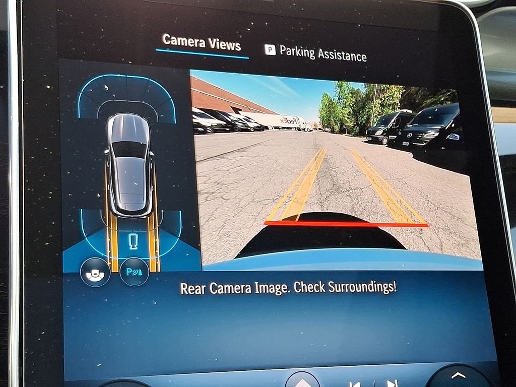 New 2026 Polar White Mercedes-Benz GLC 300 image 11