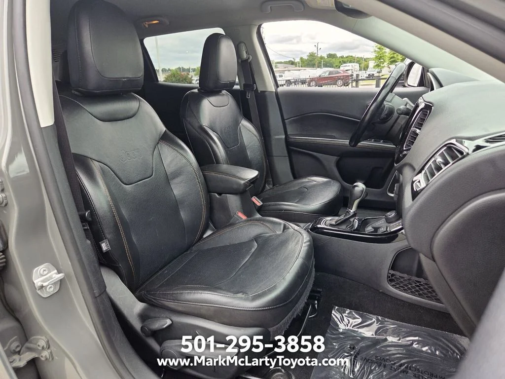 Used 2020 Gray Jeep Limited image 15