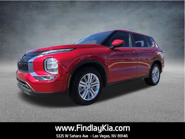 2023 Mitsubishi Outlander ES 2WD's photo