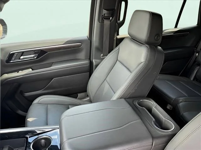 Used 2025 Black Chevrolet LT image 13