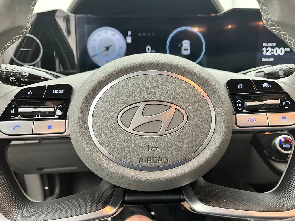 Used 2024 Gray Hyundai SEL image 22