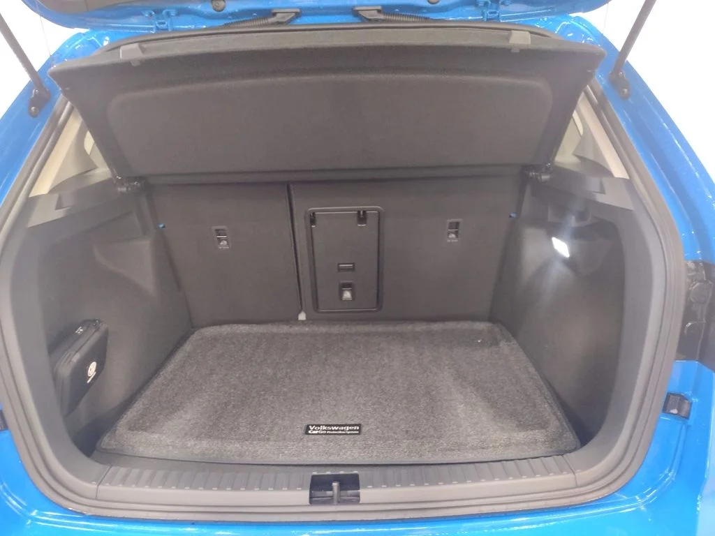 New 2026 Blue Volkswagen 1.5T SE image 15