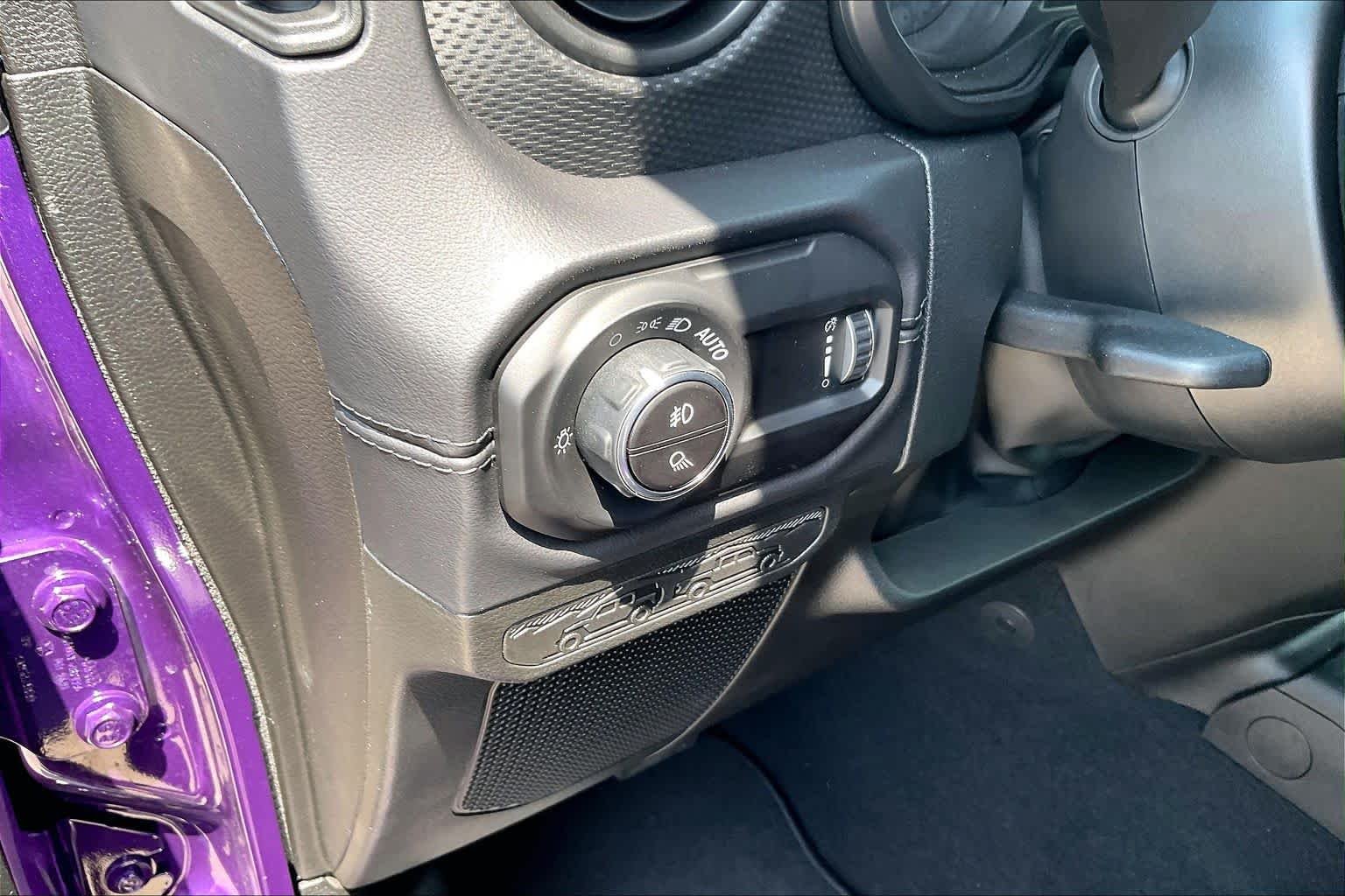 New 2026 Reign Exterior Paint Jeep Mojave image 17