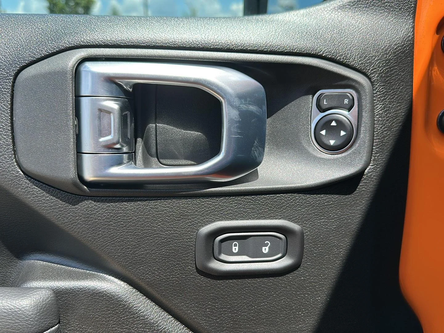 New 2026 Joose Jeep Sport S image 9