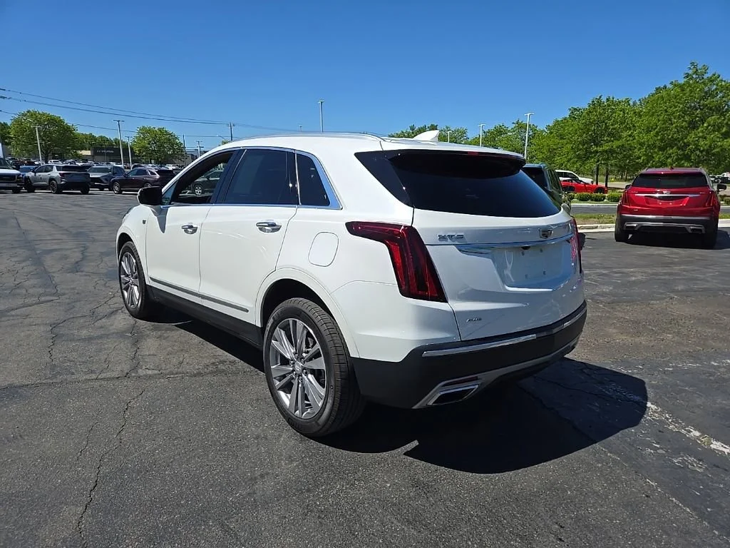 Used 2023 Crystal White Tricoat Cadillac Premium Luxury image 4