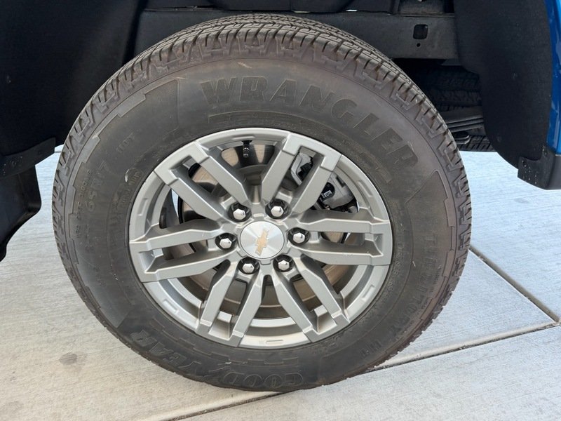 2023 Chevrolet Colorado LT - Photo 24