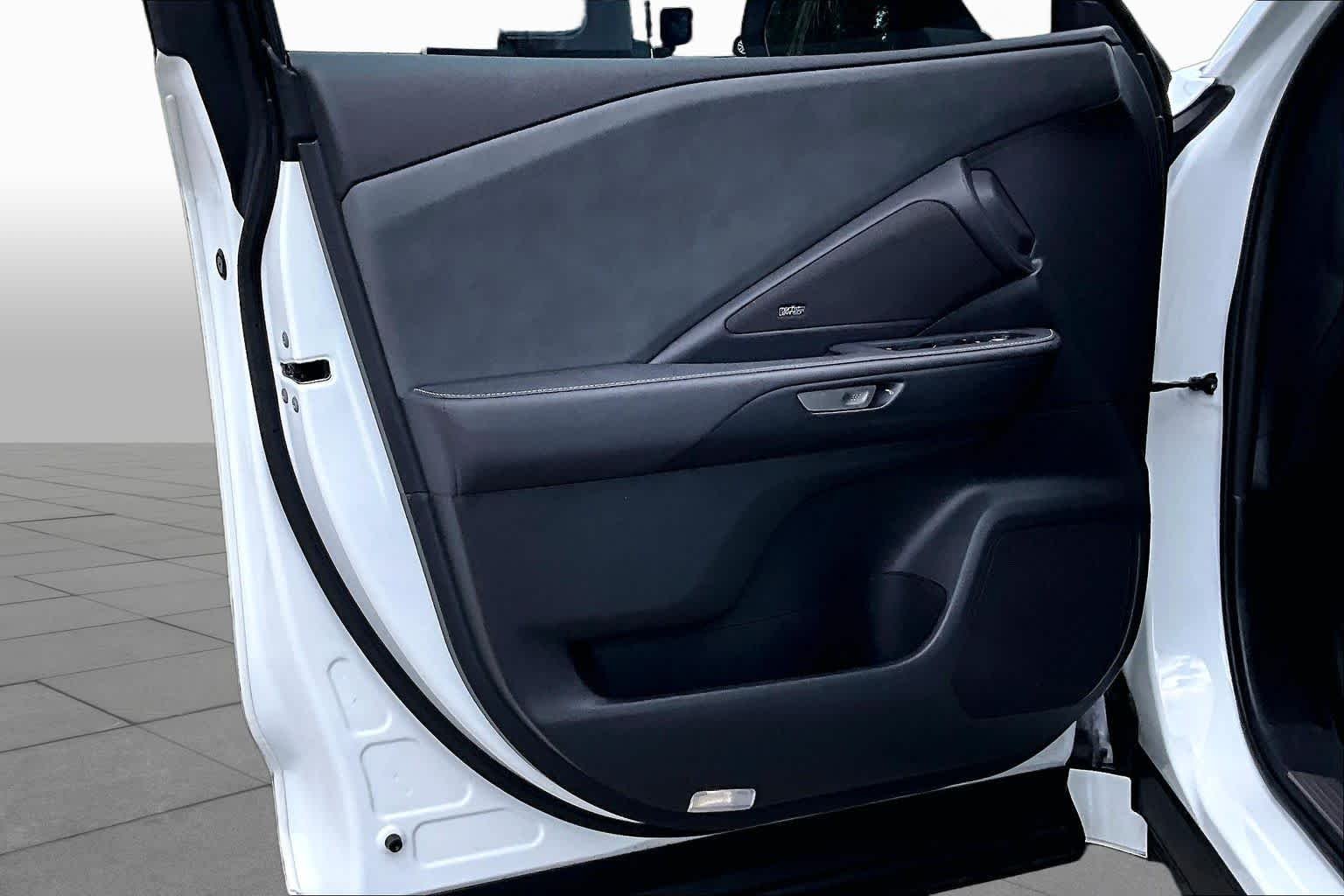 Used 2024 Wind Chill Pearl Lexus Luxury image 26